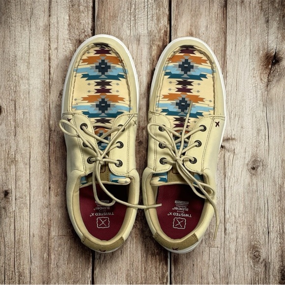 Twisted X Women’s Kicks Casual Shoes Size 11 WCA0085 Wheat/Multi Aztec Print - Picture 1 of 12